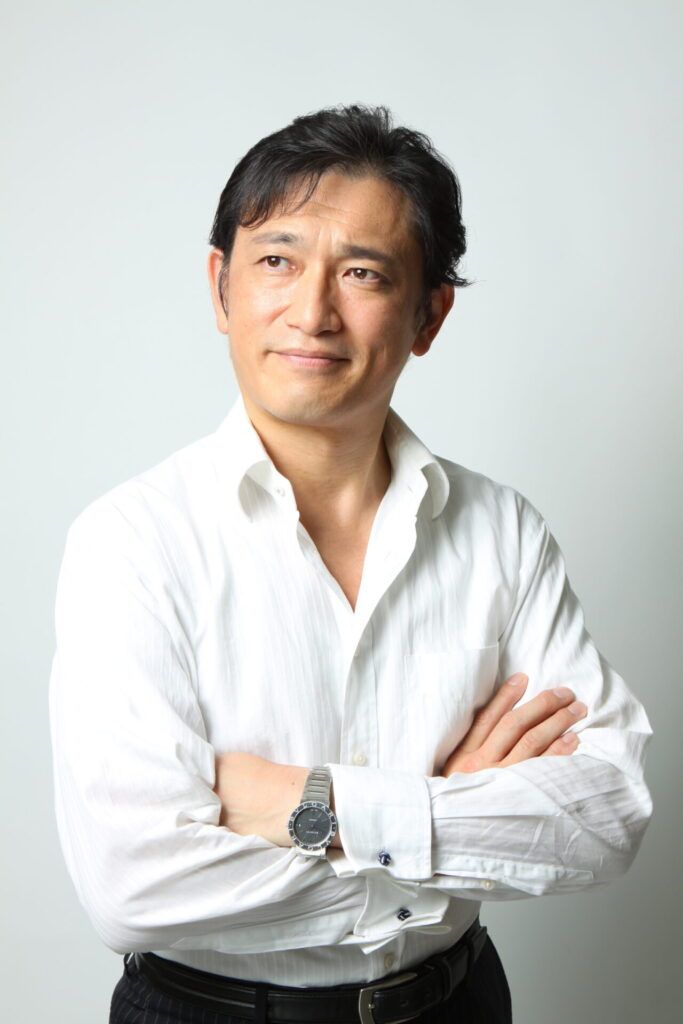 谷治　肇